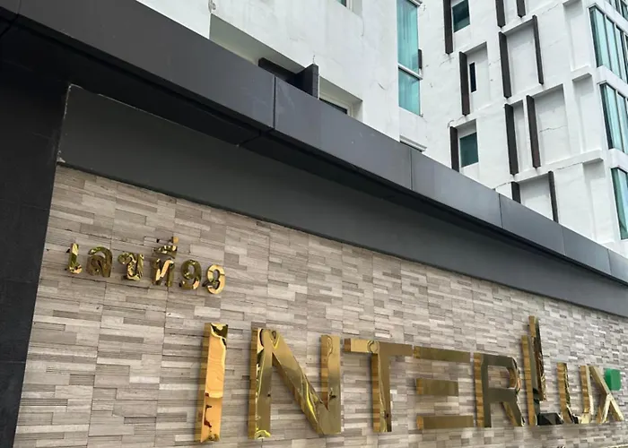 Interlux Premier Sukumvit , Nana , Апартаменты